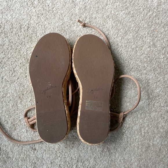 Platform wrap around woven sandals - Picture 4 of 4